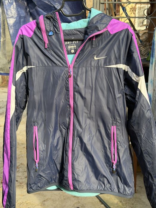 Куртка Nike S orig с флисом женская
