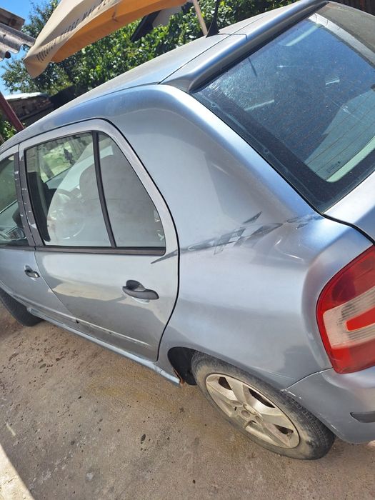 Vând Skoda Fabia 1.4 benzina