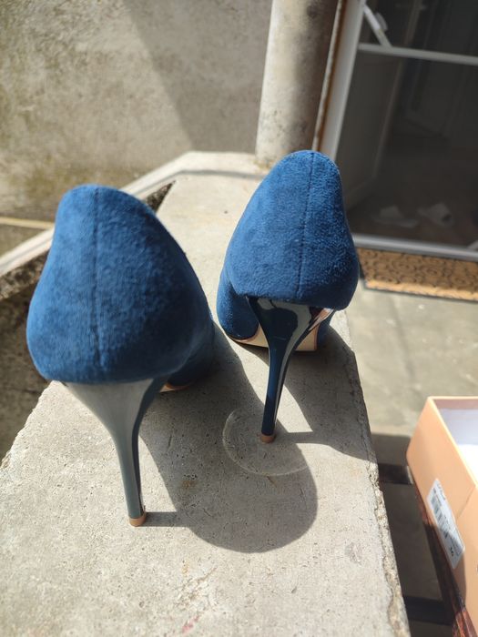 Елегантни дамски обувки