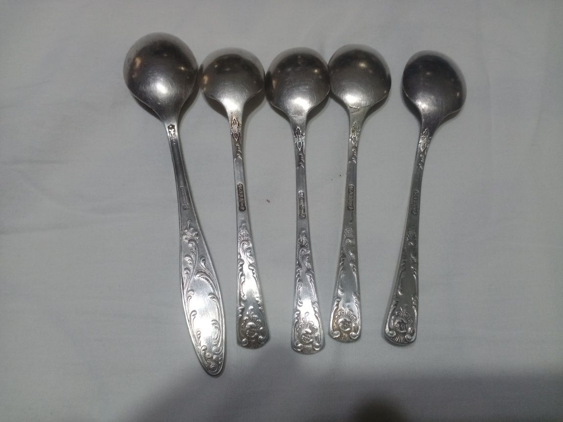 Чайники по 0,5л.,0,75л,1,2л ,3л ,ложки мельхиоровые