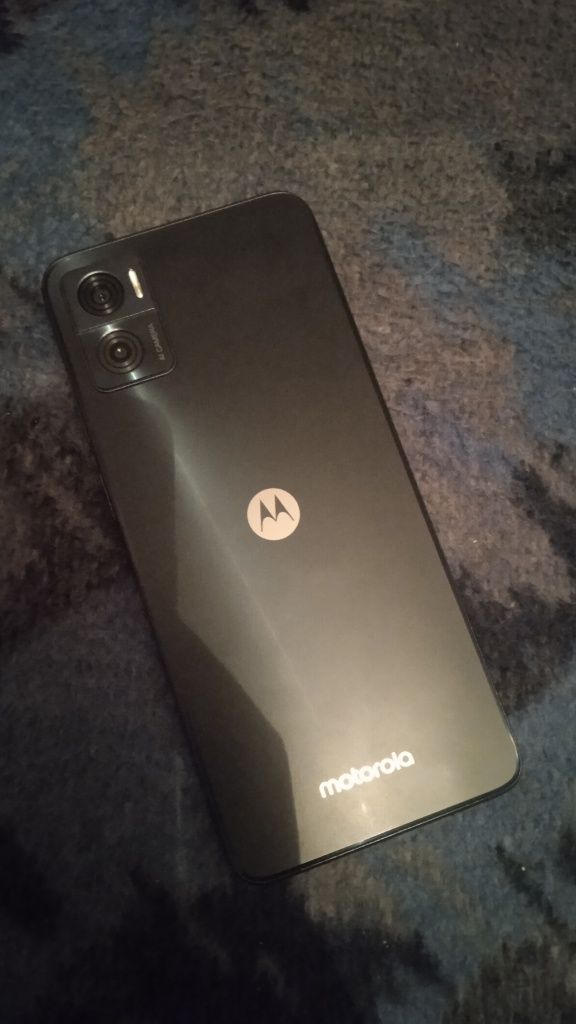 Motorola E22 nou