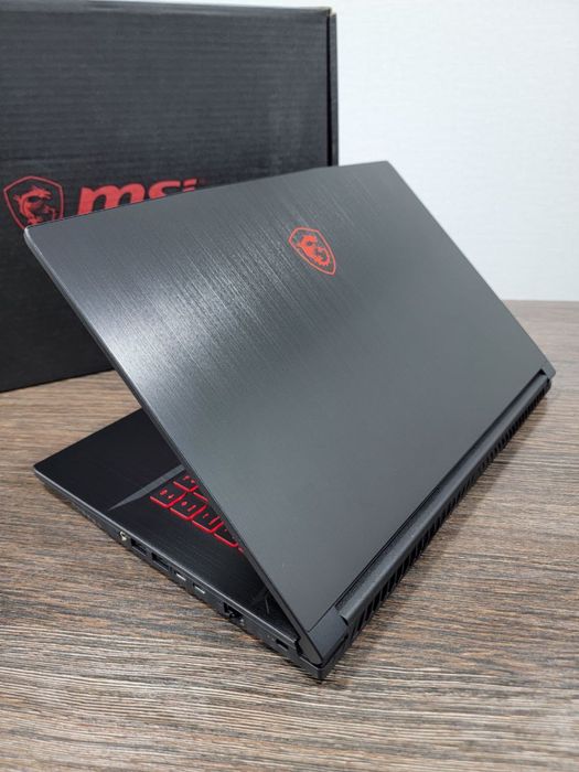12-ядерный, игровой i5 ноутбук MSI GF65 Thin 10UE