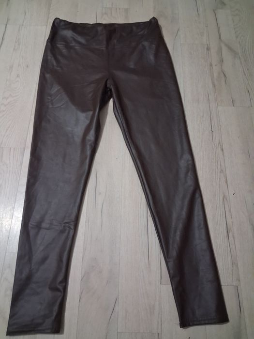 Pantaloni de piele maro!