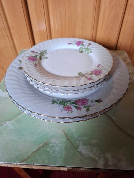 Набор тарелок 5 штук от китайского сервиза 90-х  годов