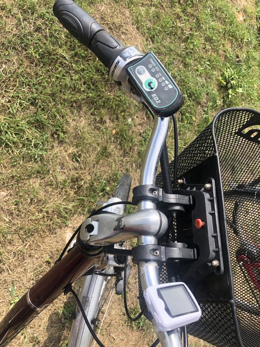 De vanzare bicicleta electrica Victoria.