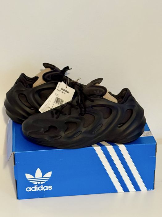 adidas adiFOM Q ‘Black Carbon’