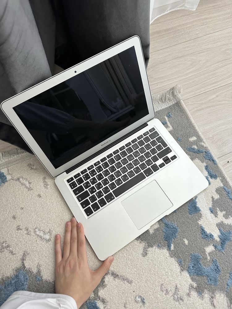 Macbook air все работает