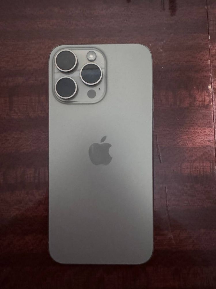 Продается Iphone 15 pro max 256 natural titan