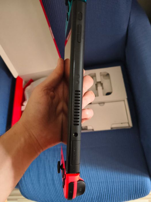 Nintendo Switch OLED la cutie modat card 256GB cu jocuri + bonus