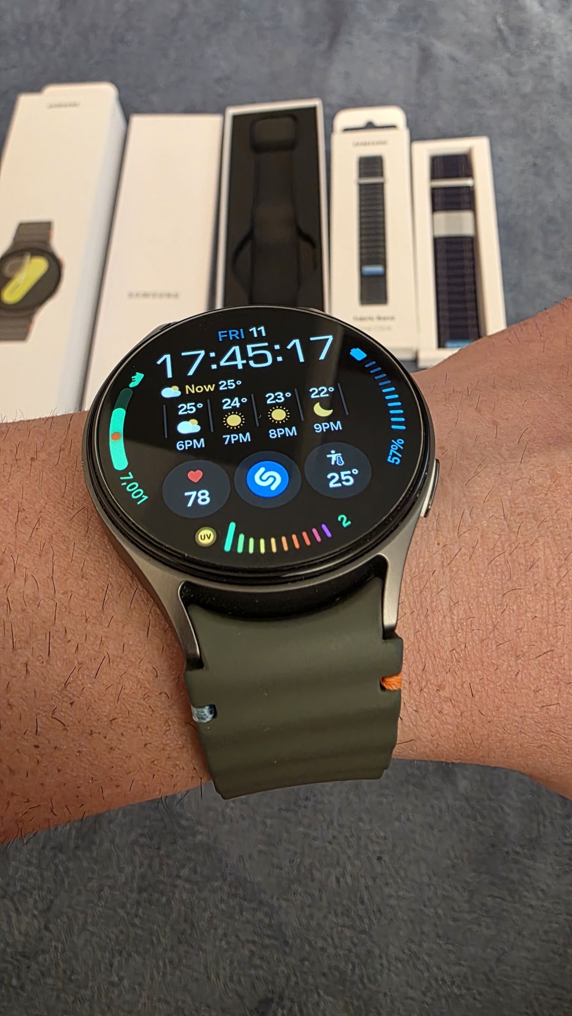 Смарт часовник Samsung Galaxy Watch7 44mm + подарък