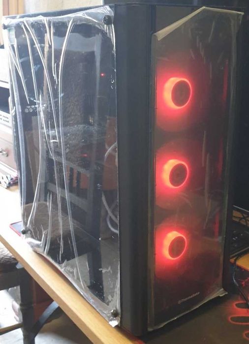 Компютърна конфигурация 8 ядрен, 16ГБ рам, 240SSD, Видеокарта