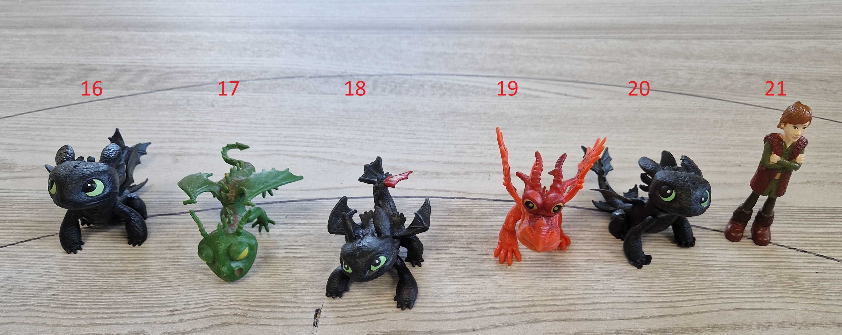 Много редки фигурки на дракон - Беззъб  „How To Train Your Dragon“