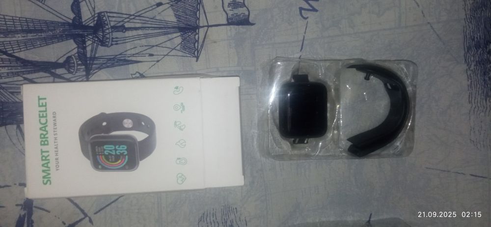 Смарт часовници!  Чисто нови!