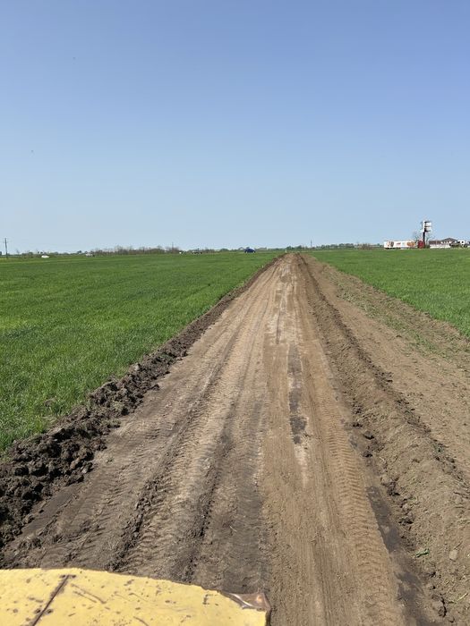 Inchiriez excavator de 8 tone