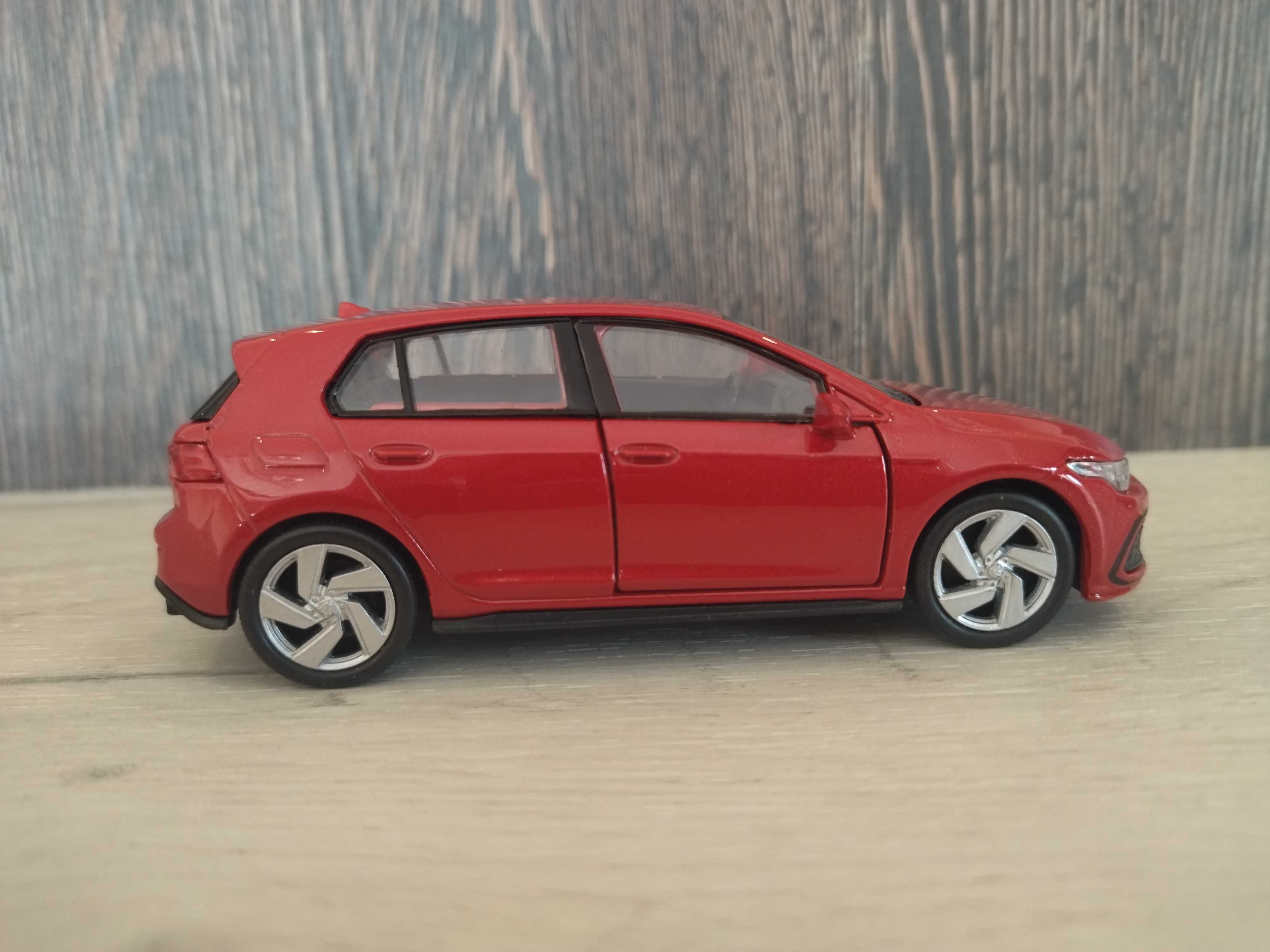 Метална количка Volkswagen Golf 8 GTI !!!