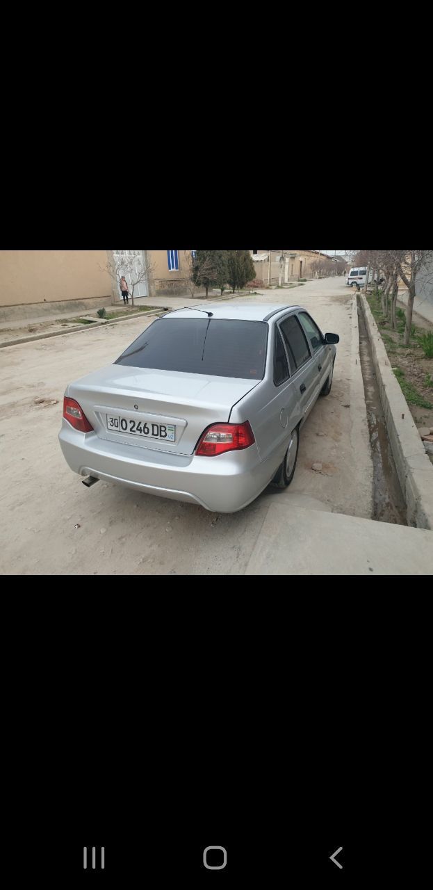 Nexia 2 tayor moshina metanda hechqanaqa ishi yo'q 1.6