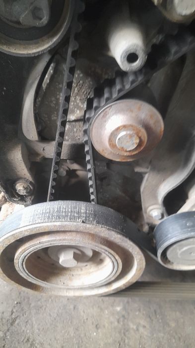 Vând motor cu tot cu anexe 1.5