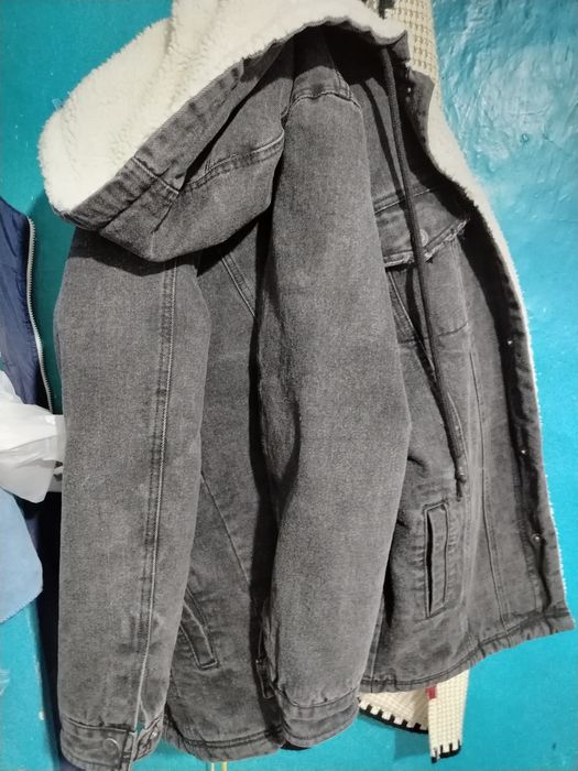 Срочно продам джемпер джинсовый новый идеал состояние Для худенькому