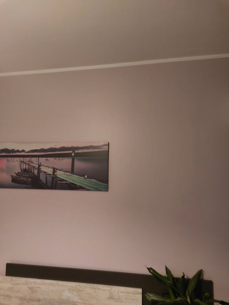 Дава се под наем Двустаен апартамент в Перник, Изток - 67 кв.м за 306 € - Снимка #1