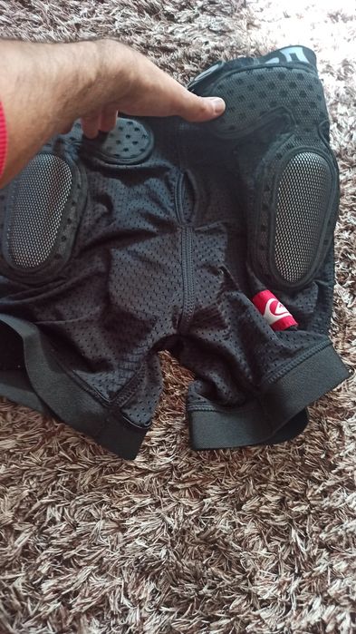 Vând boxeri moto cu protecție