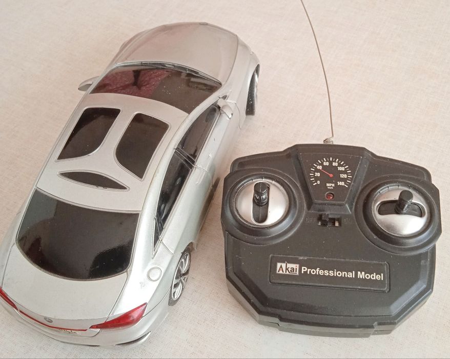 Машинка радиоуправляемая