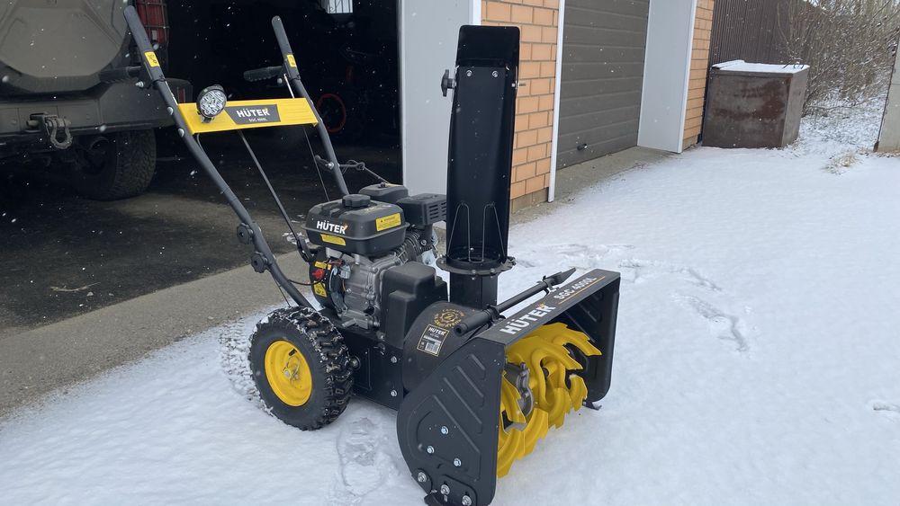 Продам снегоуборщик HUTER