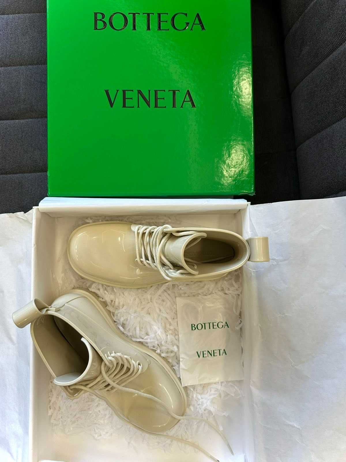 Чисто нови 100% оригинални ботуши Bottega Veneta