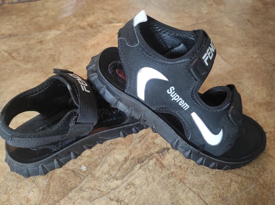 Продам сандали 36 размер