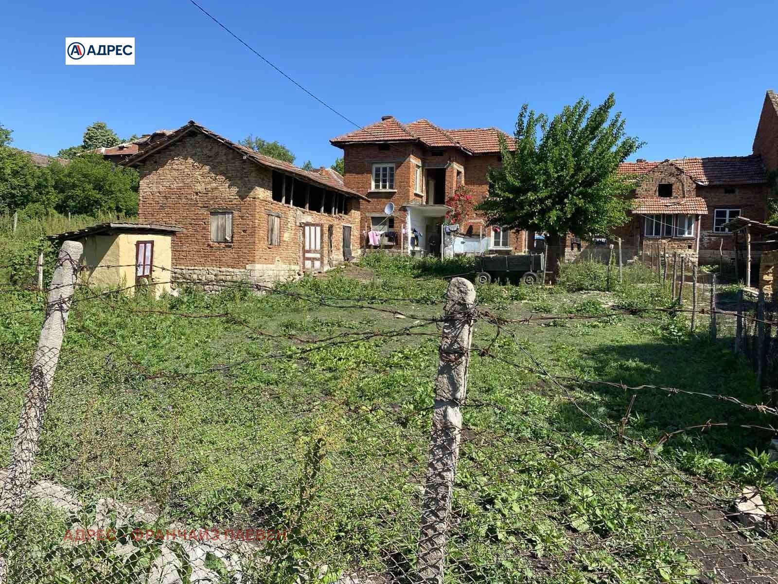 Къща в Враца, област-с.Тлачене площ 212 цена 45000