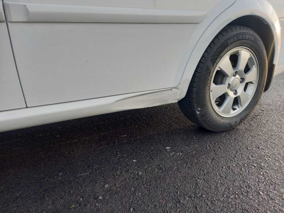 Lasetti jentra krasska toza bir qo'l moshina