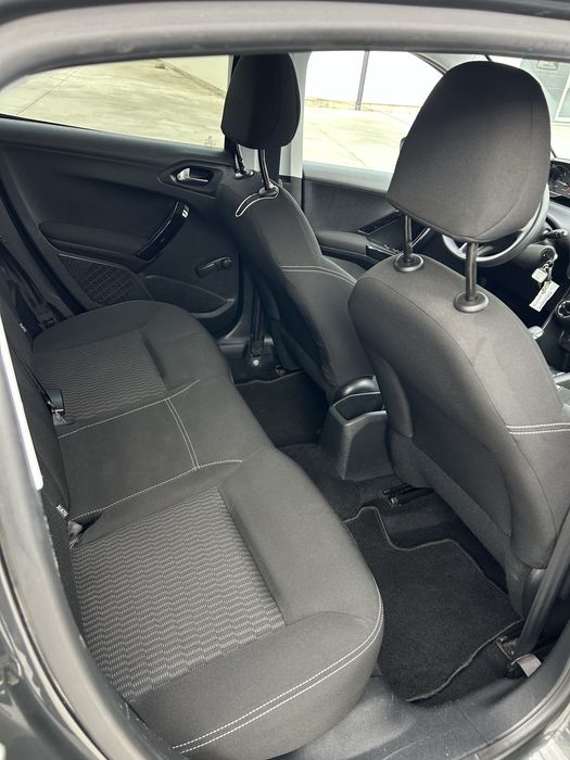 Peugeot 208 // 1.6HDI // Euro6 // 2015