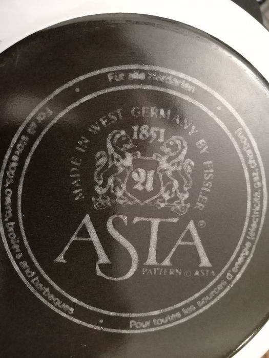 Ceainic emailat vintage, Germania