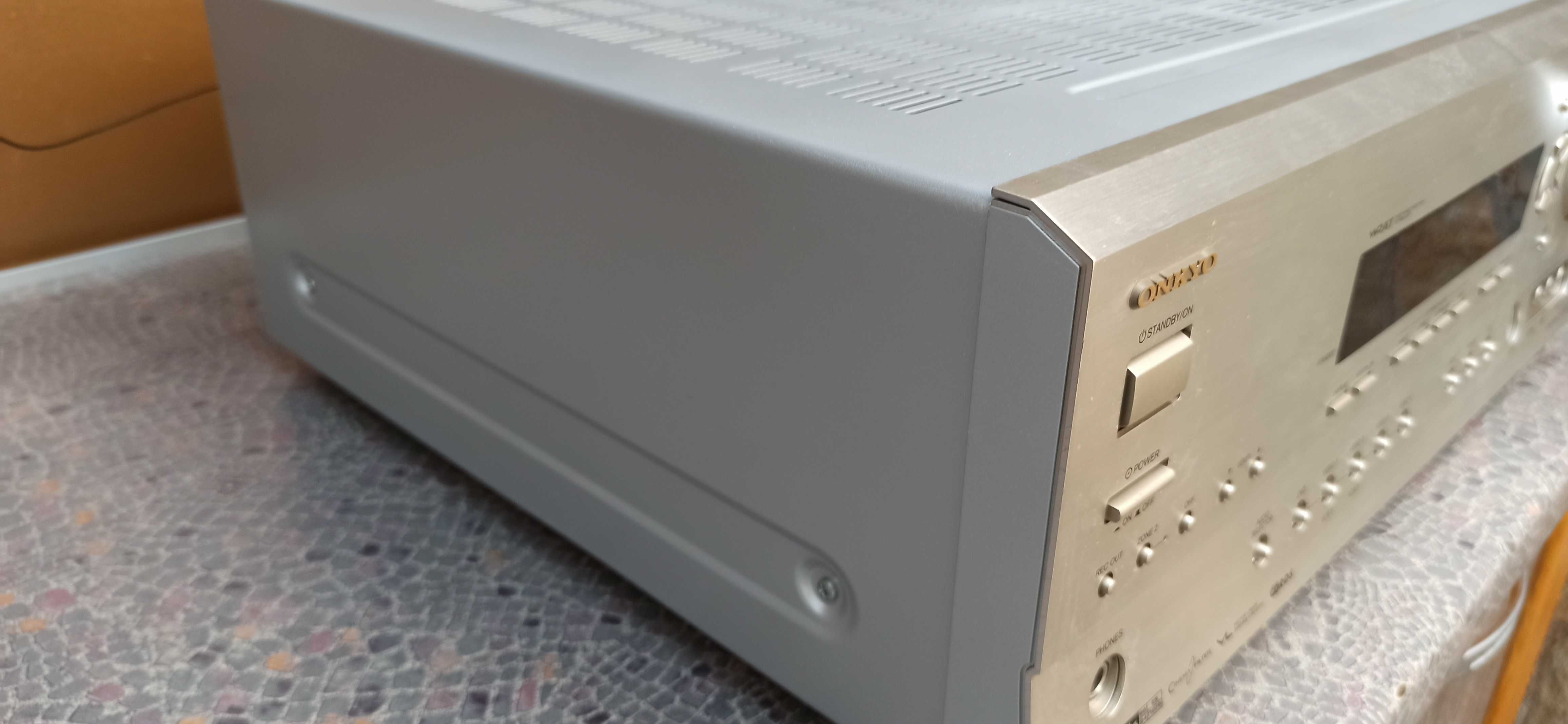 Onkyo TX-SR601E ресийвър