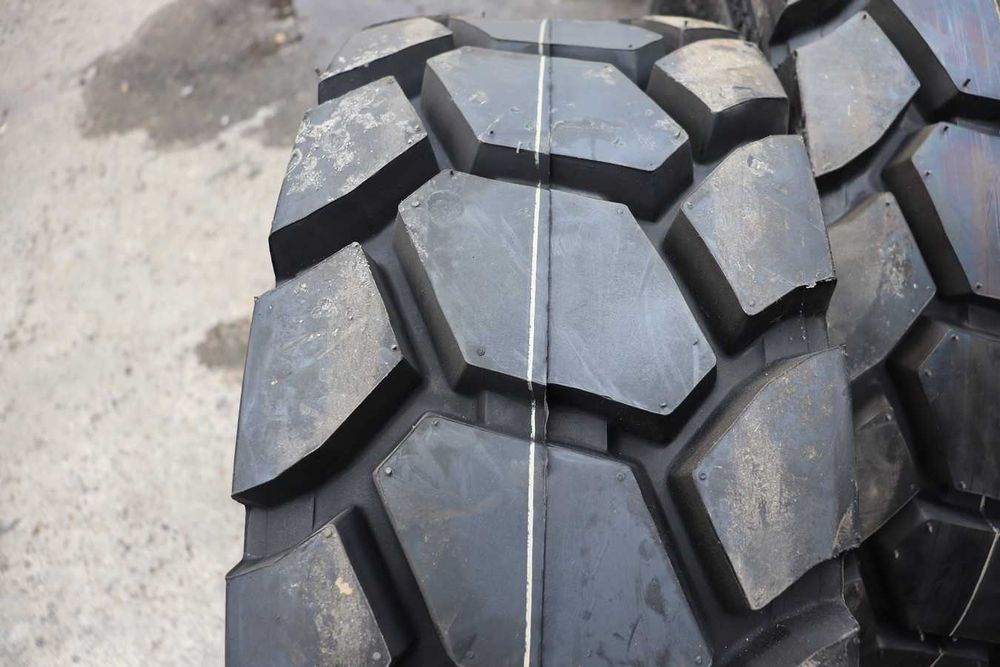 10-16.5 FORERUNNER 12PR cauciucuri noi BOBCAT