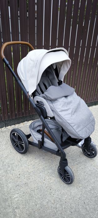 Carucior premium Nuna Mixx Next Granite/Caviar