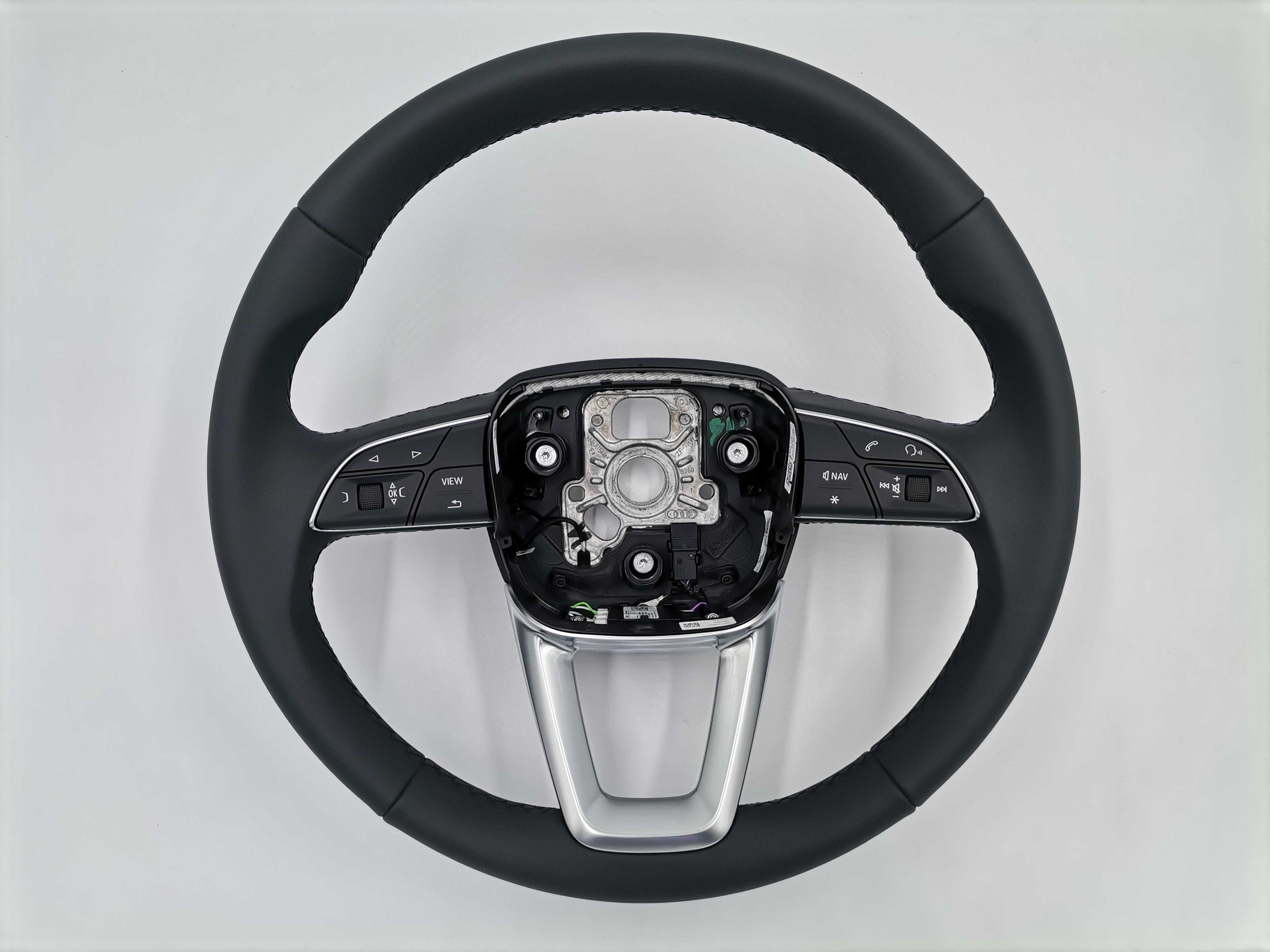 Нов Черен Кожен Волан Audi Q2 GA 81A 81A419091AE