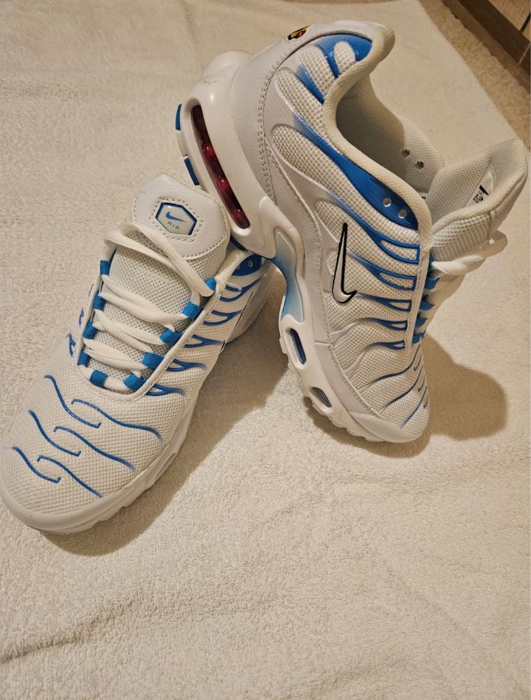 Vand adidasi nike tn plus noi originali