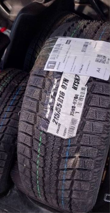 Компелкт зимних покрышек nitto 215/55 r16