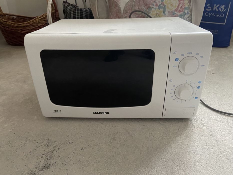 Продам микроволновку самсунг