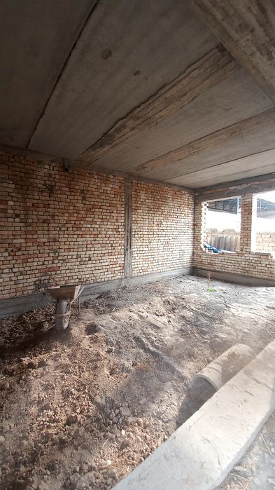 Сергели ул. Чорток 5 соток 10 комнат 2 этажа