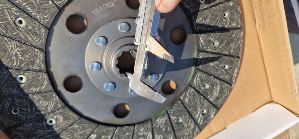 Disc ambreiaj tractor fiatTractor
Serie: Classique fiat 
1000, 1000DT,