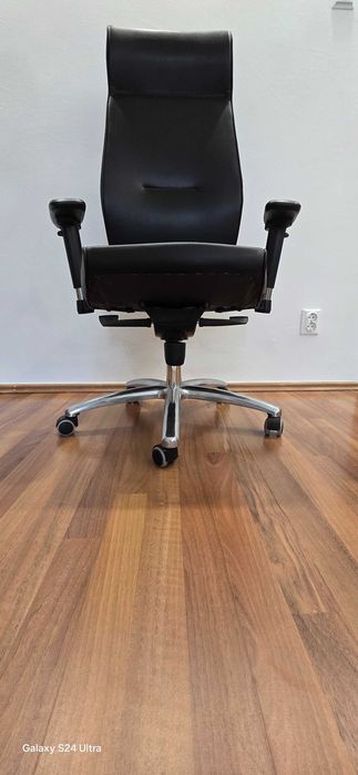 Scaun directorial reglabil piele neagra