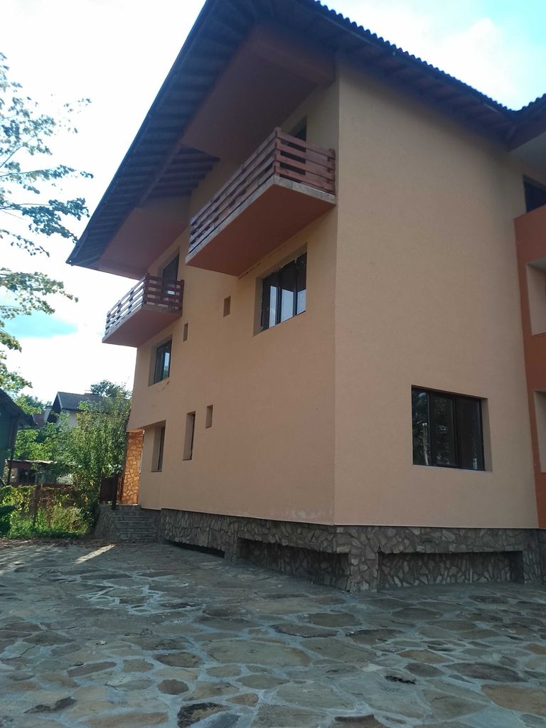 Продава се Къща в с. Орешак, Област Ловеч - 800 кв.м за 285 €/кв.м - Снимка #10
