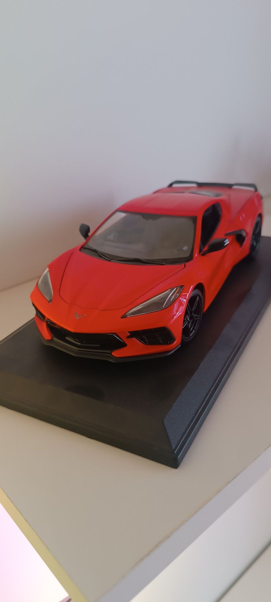 macheta corvette c8 stingray maisto  scara 1:18