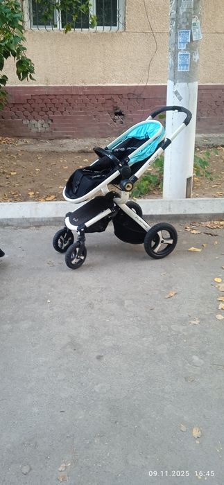 Продаю фирменную детскую коляску