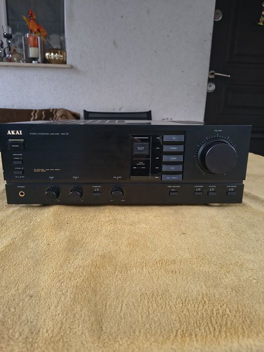 Amplificator Akai AM 32