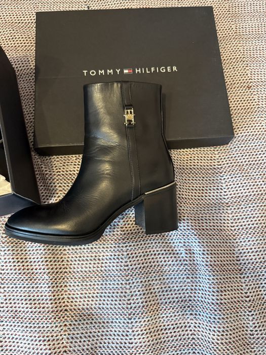 Боти Tommy Hilfiger 38