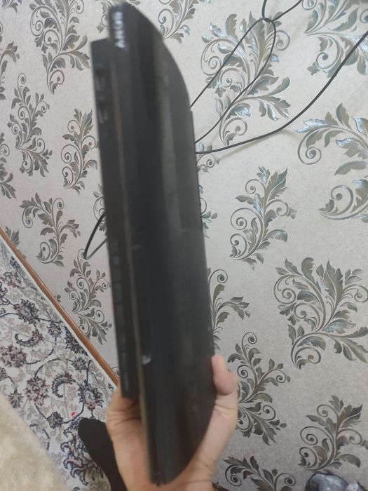 Assalomualekum ps3 super slim 500 gb  sotuda