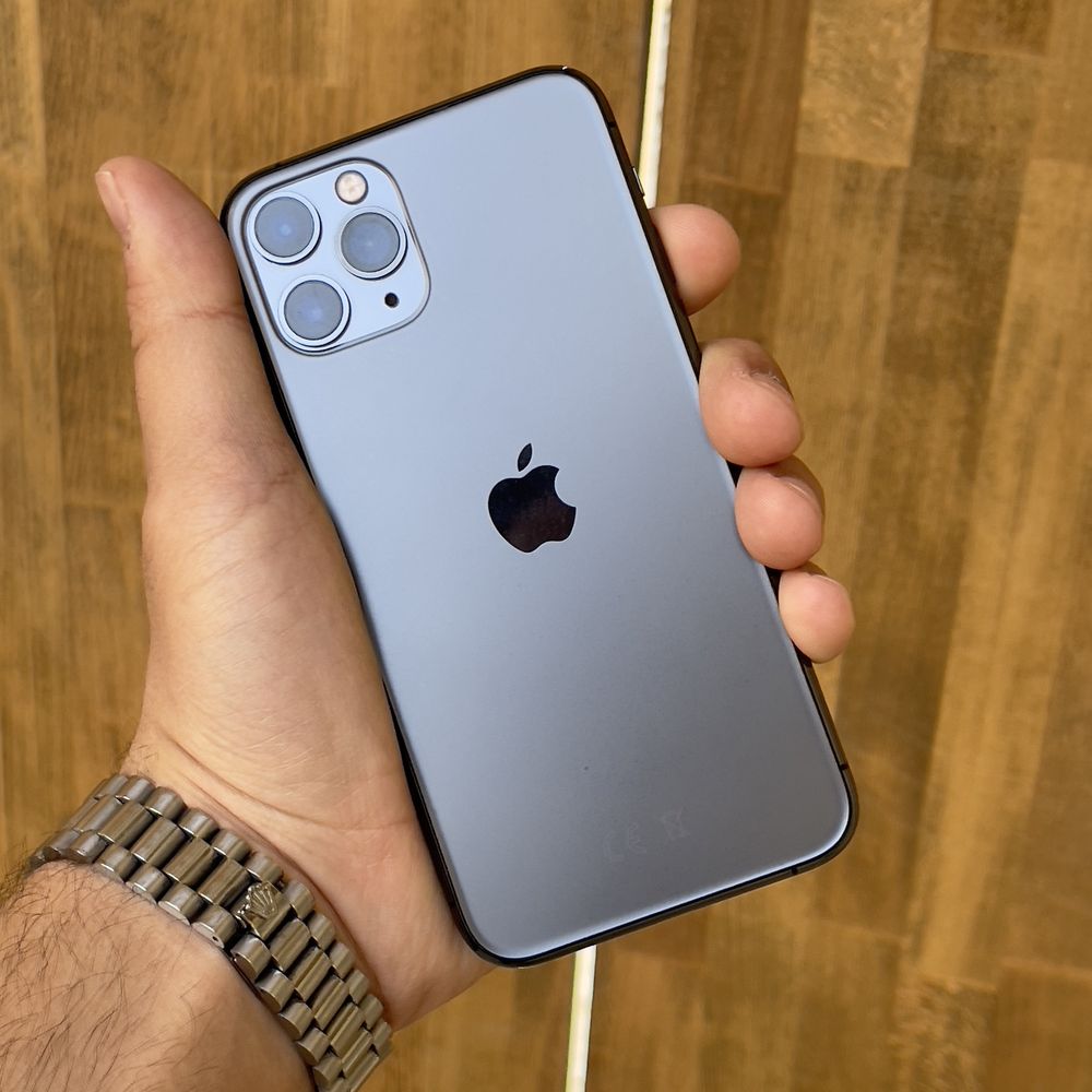 Iphone 11 pro 64 gb holati zor tel qilila realna maza qp tutasla