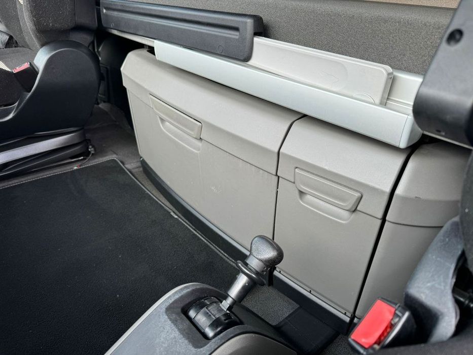 Ман тгх 18.500 евро 6 сотилади